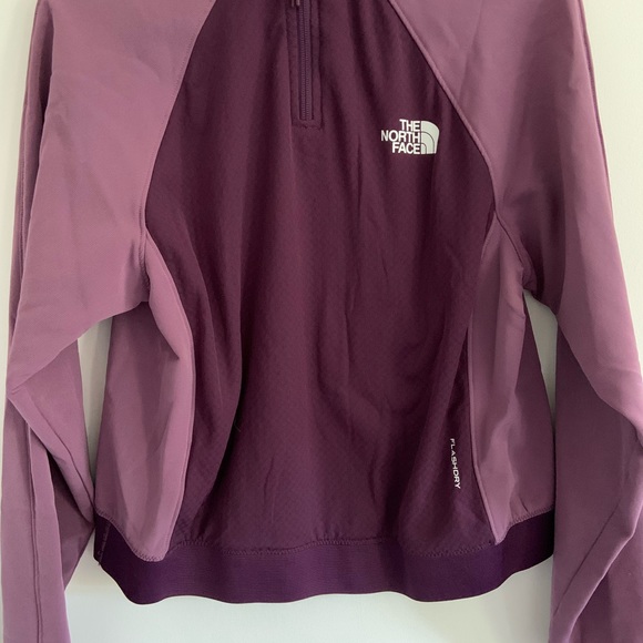 Women’s Northface sweatshirt - Picture 2 of 5